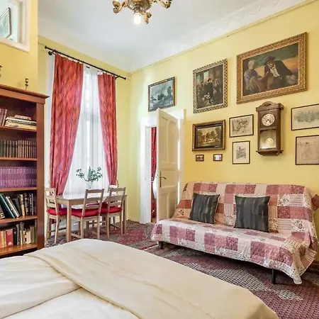 Astoria Apartment